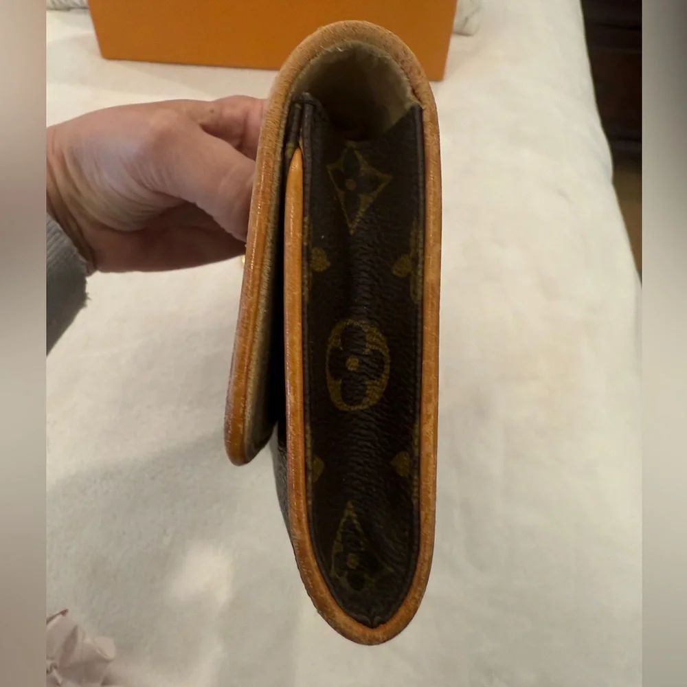 💯% Authentic Louis Vuitton Twin Pochette GM - Picture 7 of 15